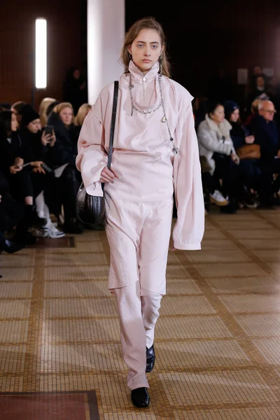 Look 33
